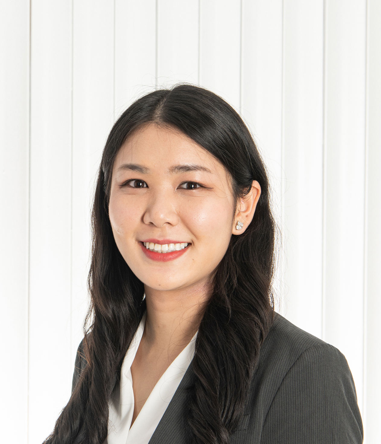 Elizabeth is an Associate in the Investment team. Prior to joining Genesis, she worked in strategy and transformation at Kinyara Health and as a consultant at Strategy&. Elizabeth is also a practising optometrist and brings a clinically-informed perspective to healthcare investing, operations, and value creation.